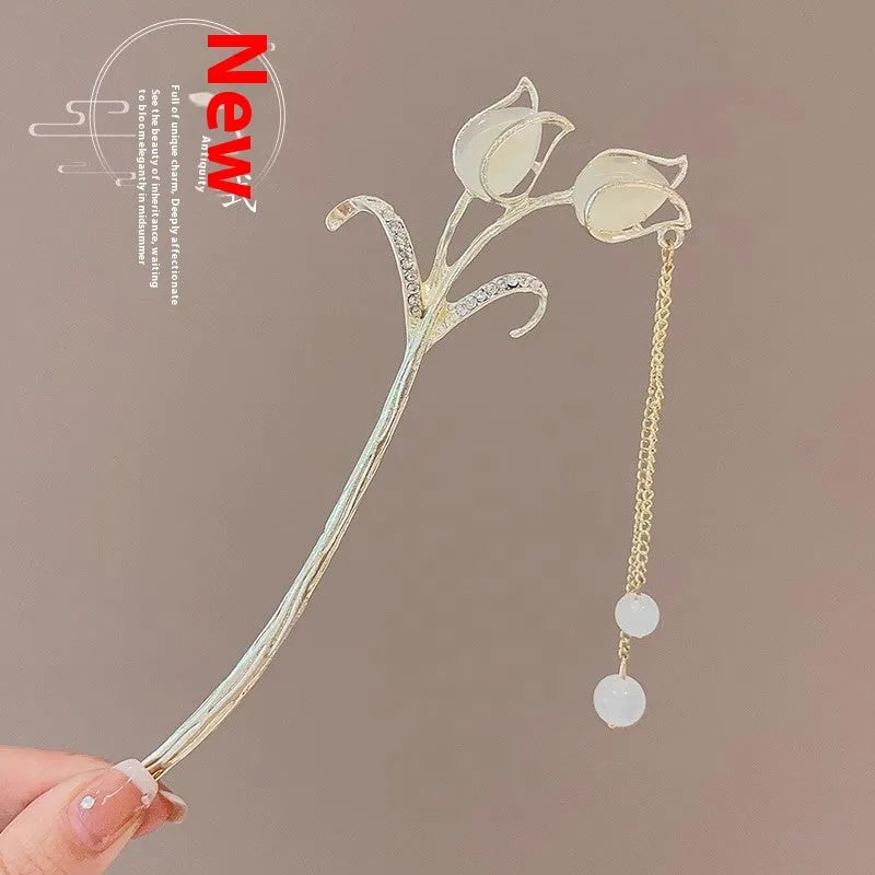 Alloy hair clasp with electroplated finish and antique floral design in geometric shape