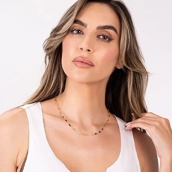 Geometric ladies' crystal necklace with alloy pendant and adjustable chain