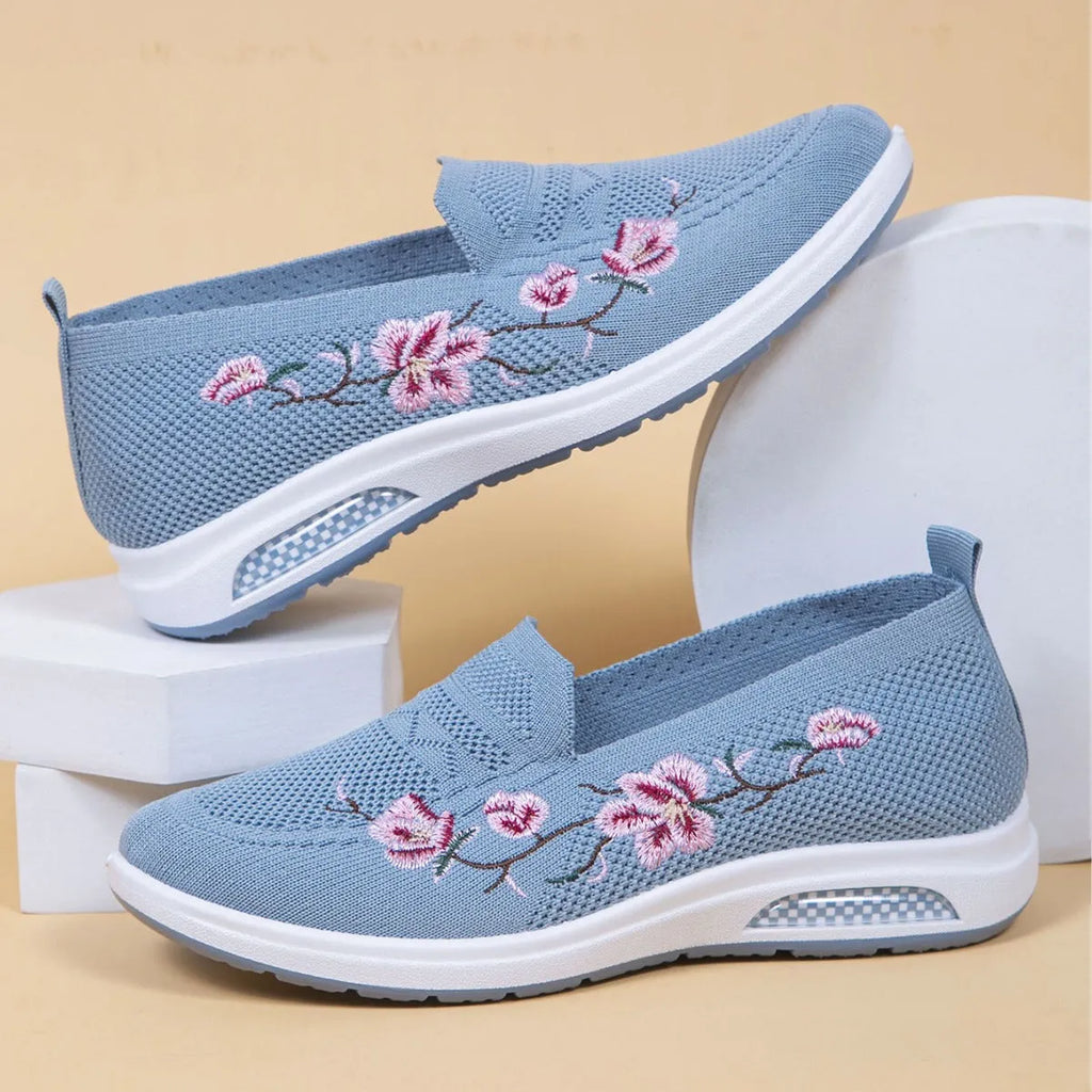 Women's embroidered breathable cloth shoes with soft rubber sole, flat heel, and round toe in multiple colours