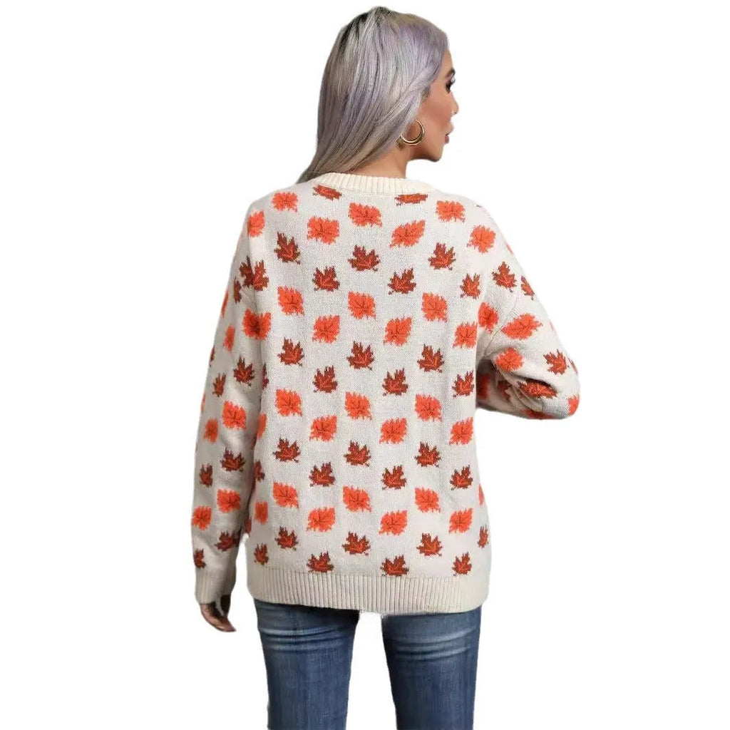 Maple leaf Christmas sweater in beige and dark green colours with street fashion style