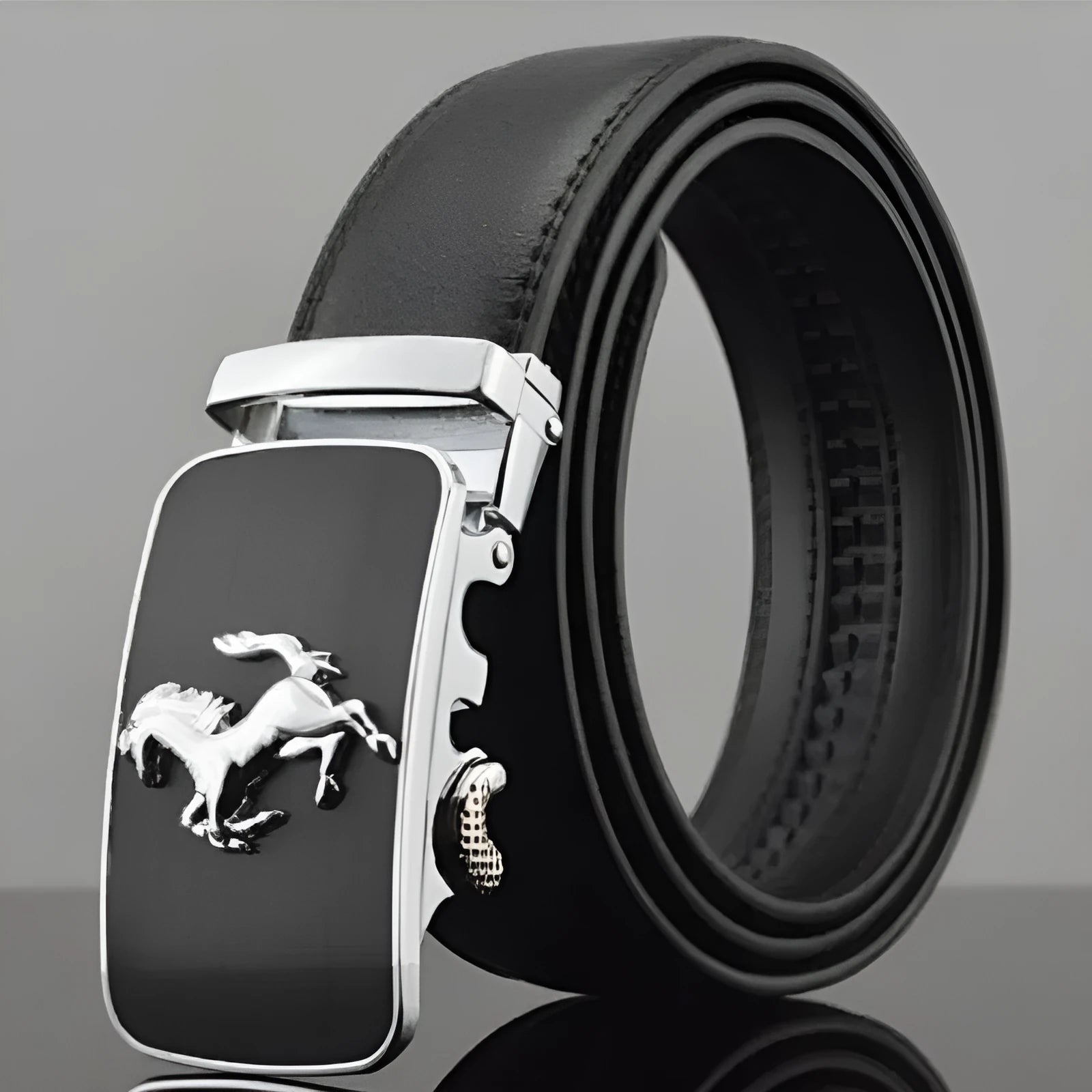 Men's automatic buckle leather belt in cowhide with multiple design options