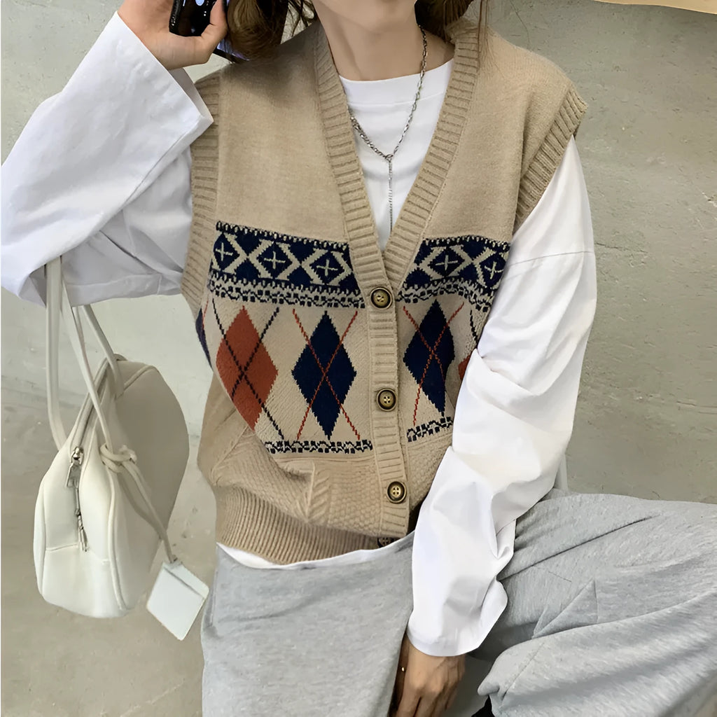 Women's sleeveless diamond plaid cardigan in loose fit available khaki red navy blue