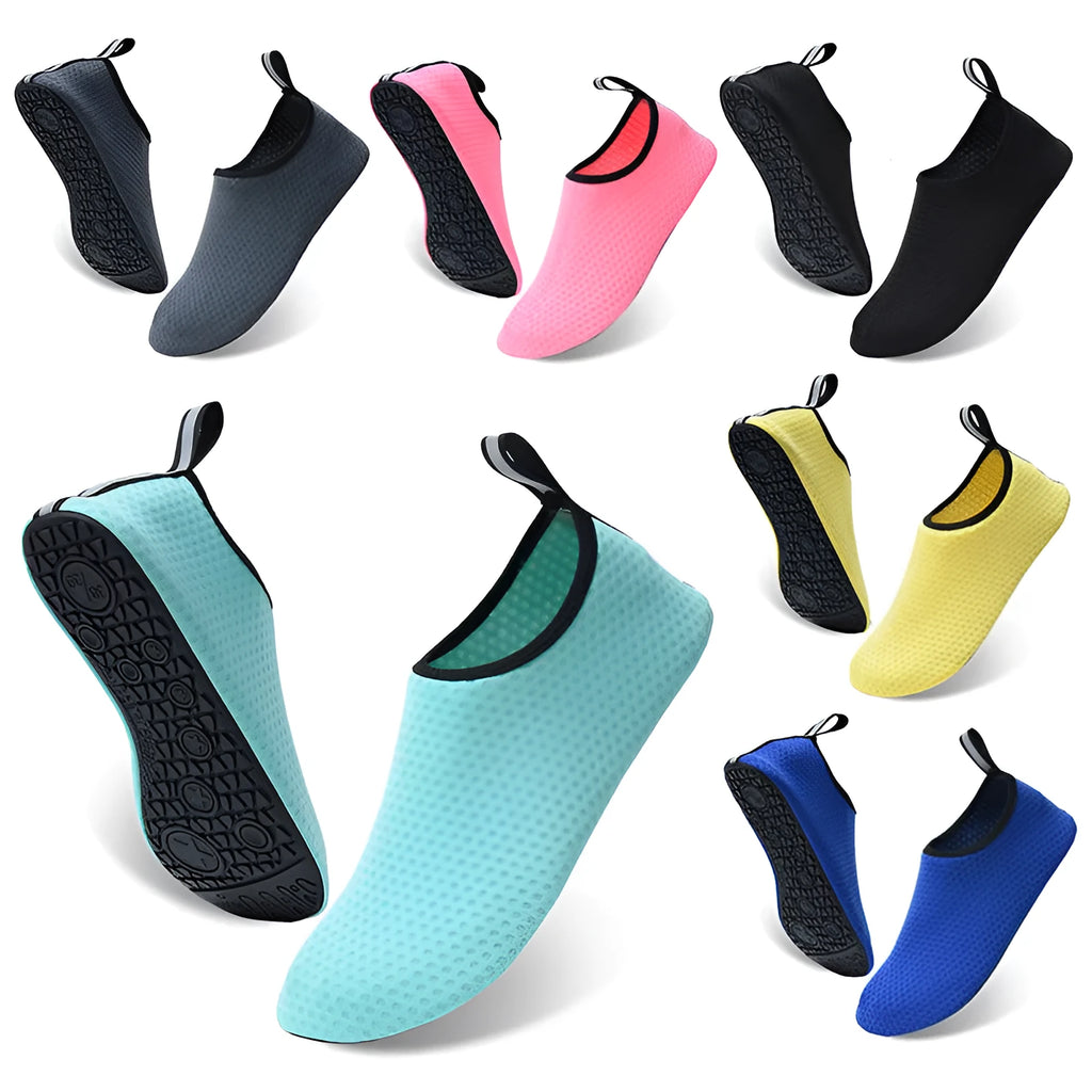 Casual low-top beach shoes with mesh upper and textured non-slip TPR sole.