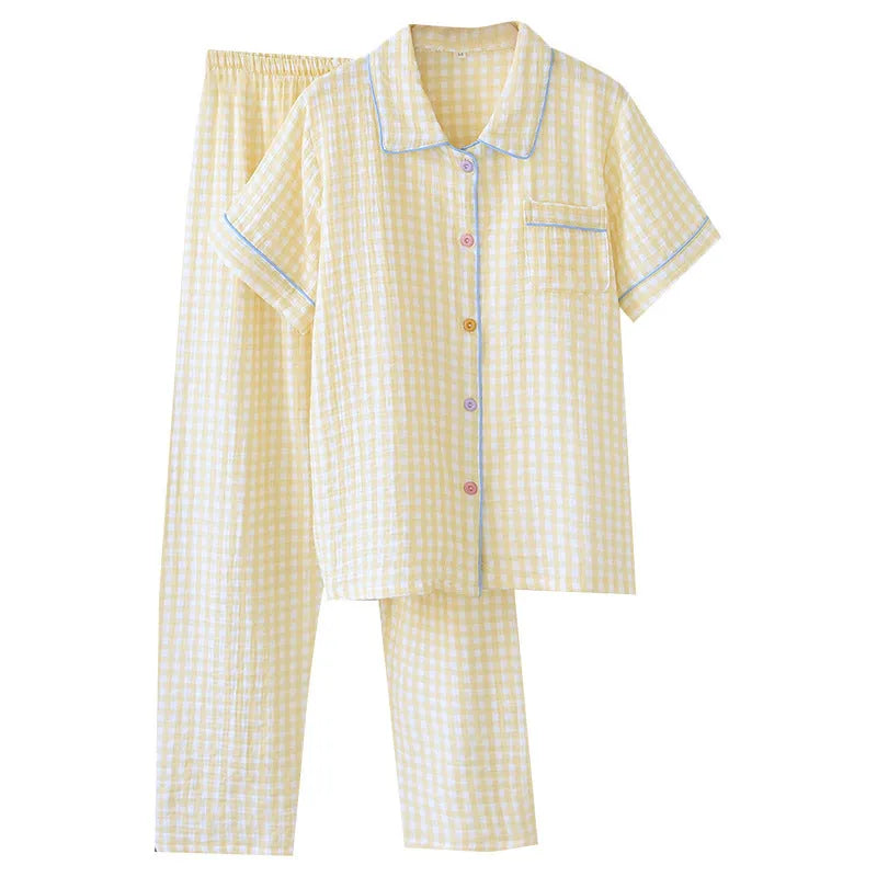 Women's cotton short-sleeved trousers outfit in loose casual style for summer wear