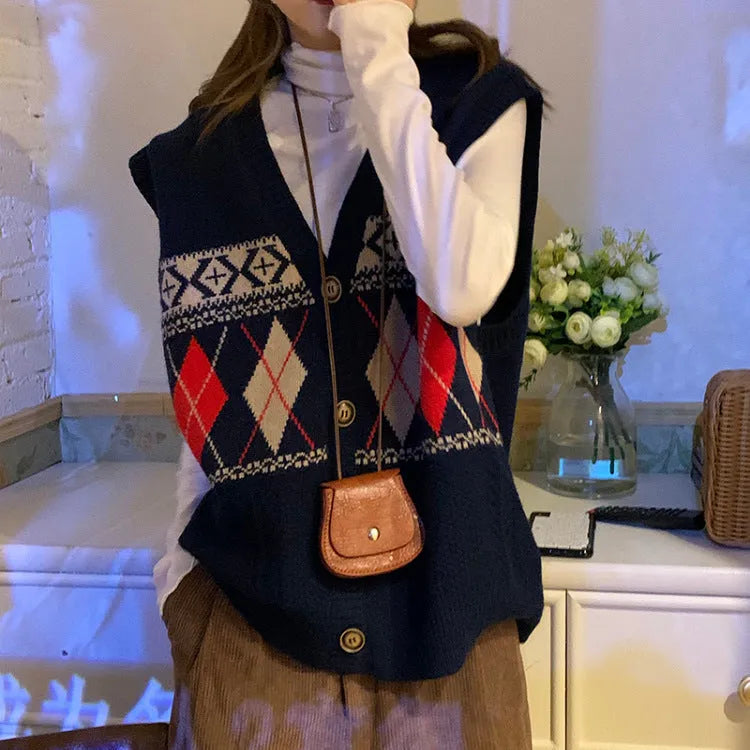 Women's sleeveless diamond plaid cardigan in loose fit available khaki red navy blue