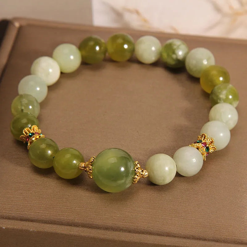 Women's bracelet in Xiuyan jade green with sweet Mori style original design