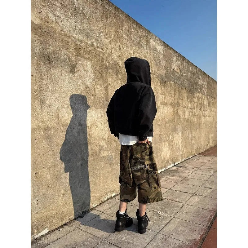 Men's retro patch ripped camouflage cropped casual jeans with straight-leg design