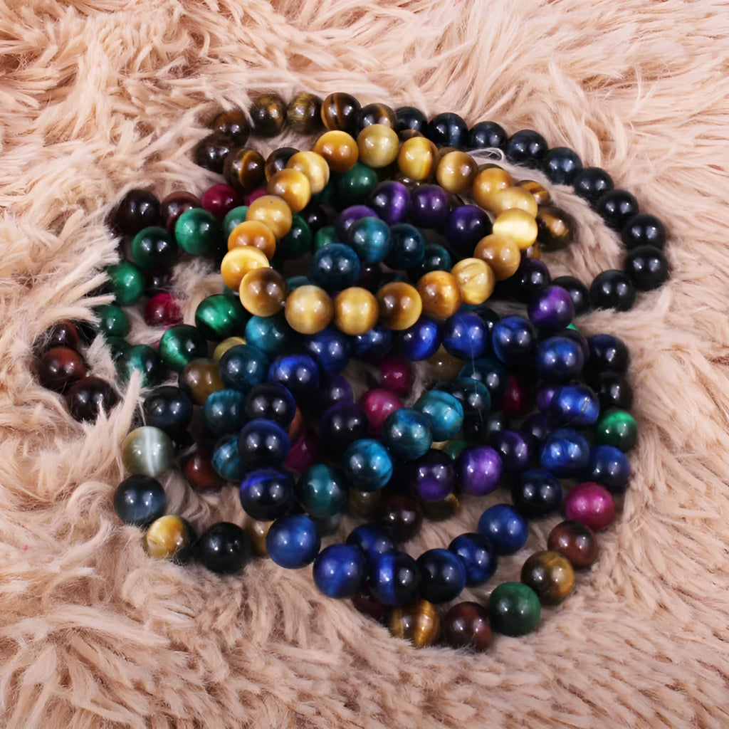 Natural tiger eye crystal bead bracelet in round geometric style for men and women.