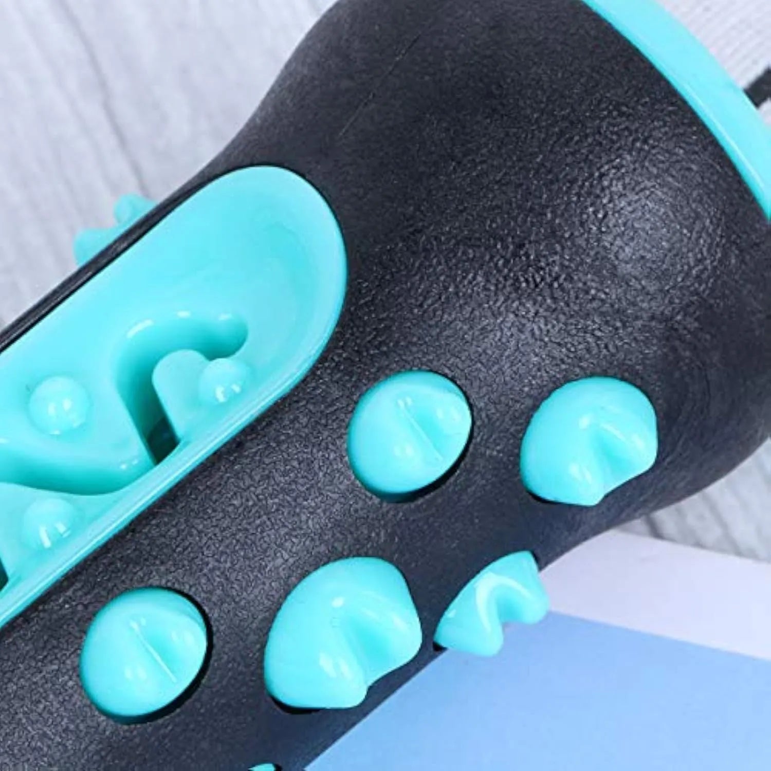 Natural rubber dog dental chew toy in blue colour for teeth cleaning, measuring 15 cm