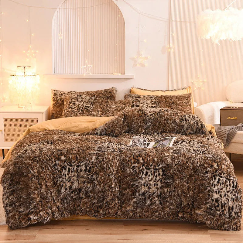 Thick beige fleece duvet cover and pillowcases on a bed, showing plush mink velvet texture.