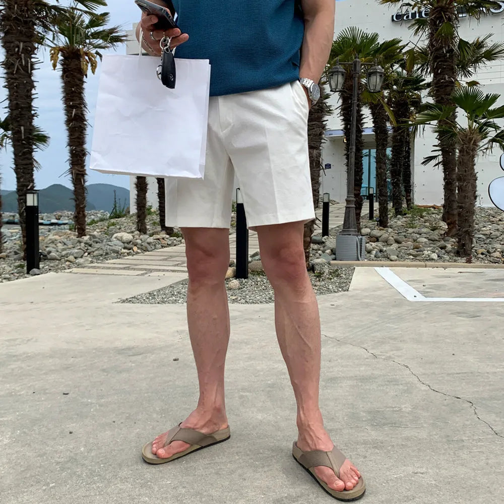 Men's loose straight casual shorts in solid colours with polyester construction