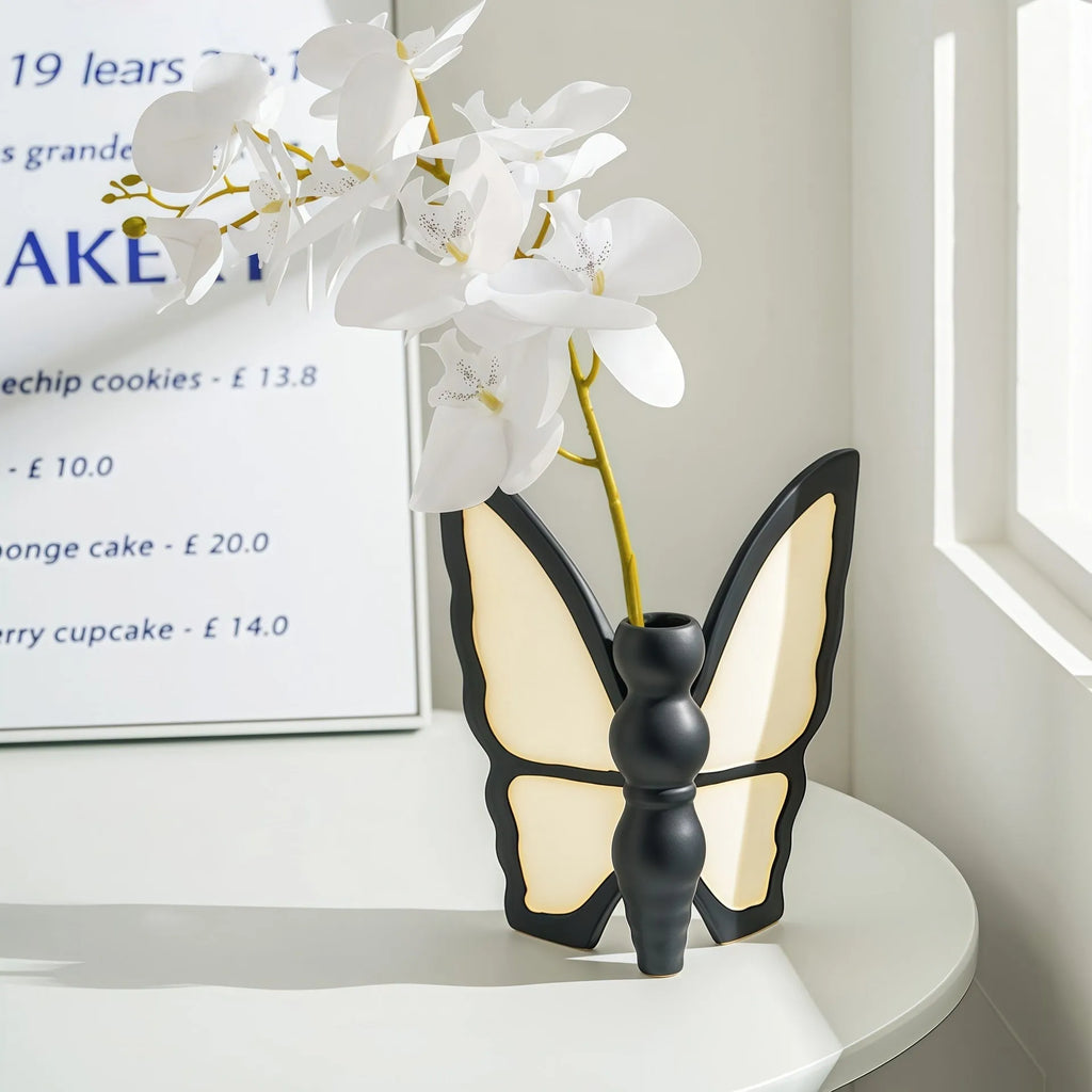 Ceramic butterfly vase and matching tissue box set with light luxury design for living room
