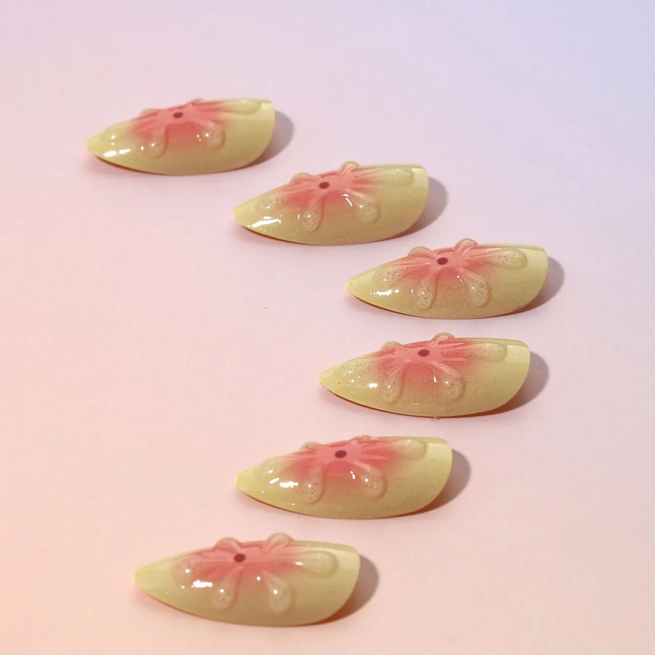 Detachable fake nails with 3D cartoon flower armour pieces in colour TY-318 with jelly glue and filing strip