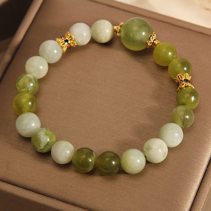 Women's bracelet in Xiuyan jade green with sweet Mori style original design
