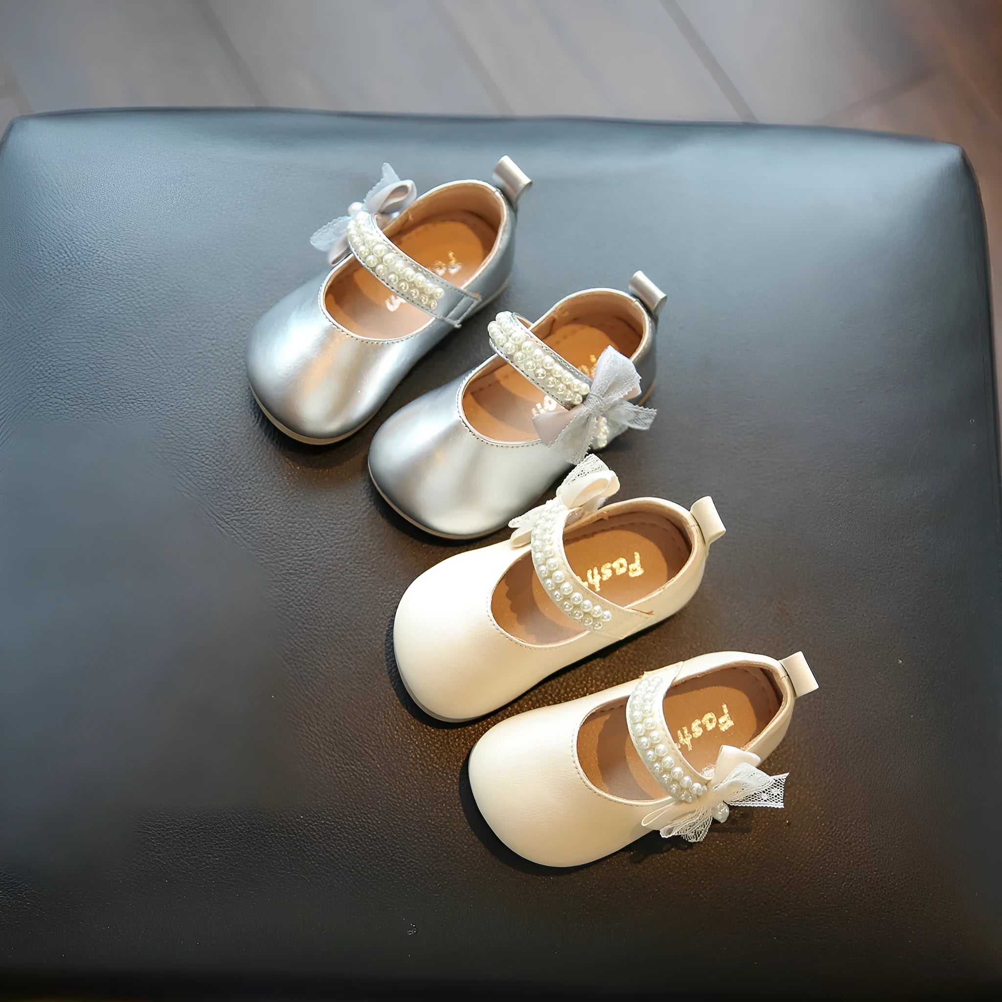 Princess square mouth pumps for toddler girls, non-slip synthetic leather bow shoes in beige and silver