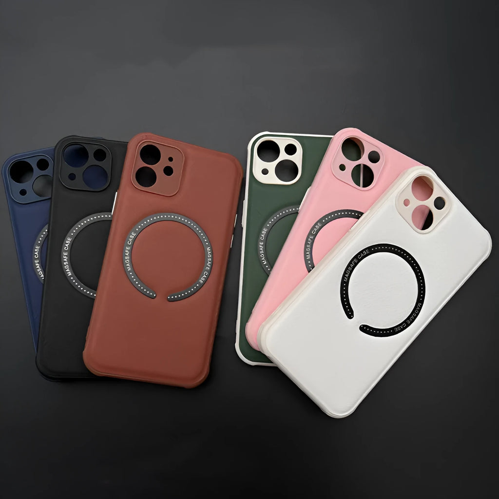 Magnetic TPU phone case for iPhone 14 with MagSafe, back cover in solid black colour