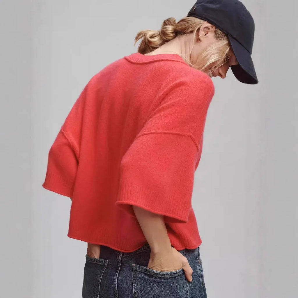 Hot girl style red viscose T-shirt with exposed navel design and regular sleeves