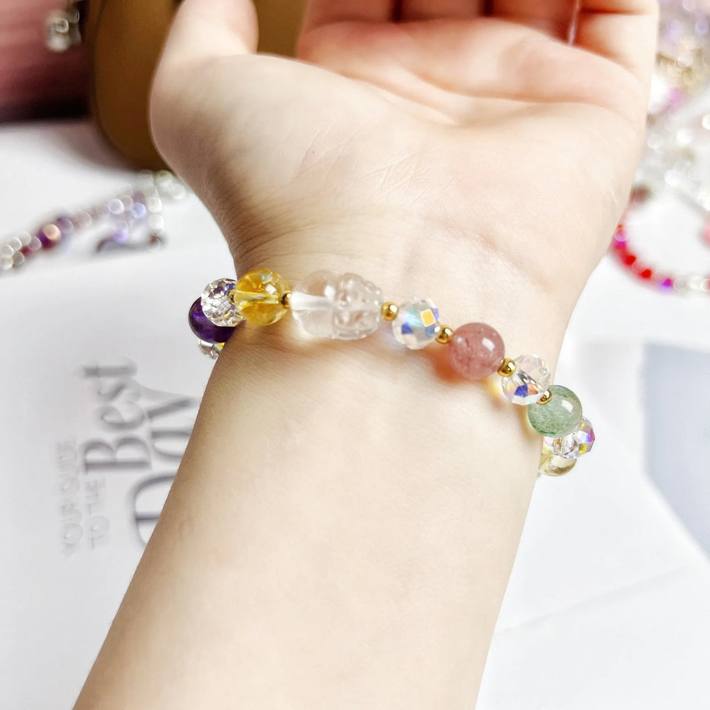 Handcrafted crystal bracelet with a detailed nine-tailed fox animal zodiac model.