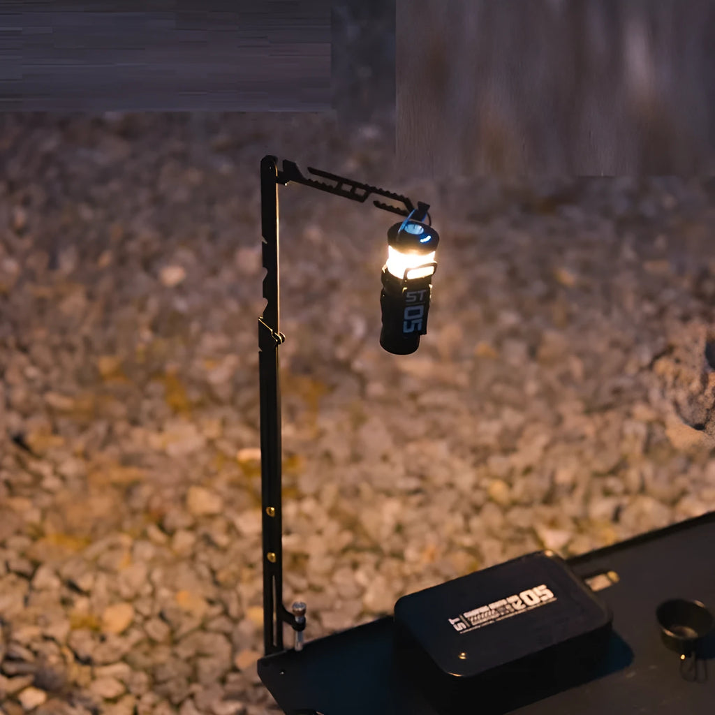 Black stainless steel telescopic lamp holder with adjustable pole and brass screws