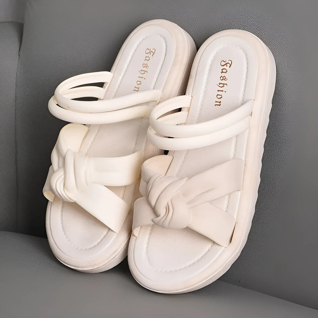 Women's black and white sandals with thick back support and two-way wear design for outdoor leisure