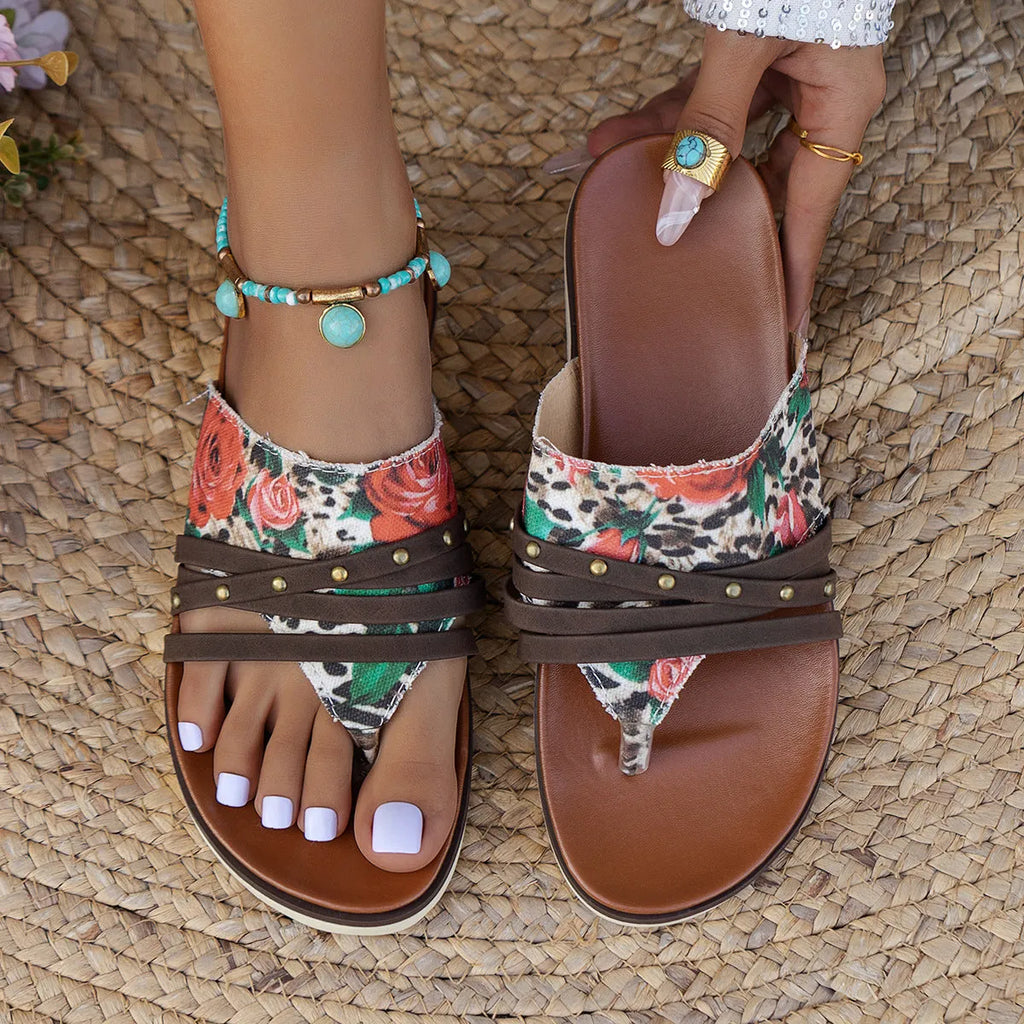 Women's plus size flip-flop sandals in candy colours with rubber soles and artificial PU uppers