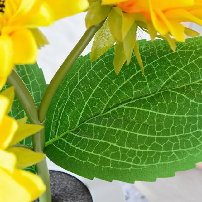 Sunflower LED night light with artificial flowers and rechargeable battery for table decoration