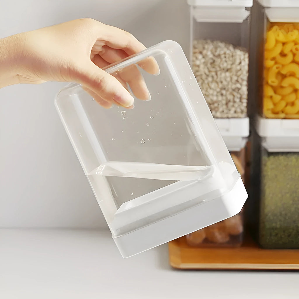 Transparent white plastic storage tank for whole grains with 400ml capacity