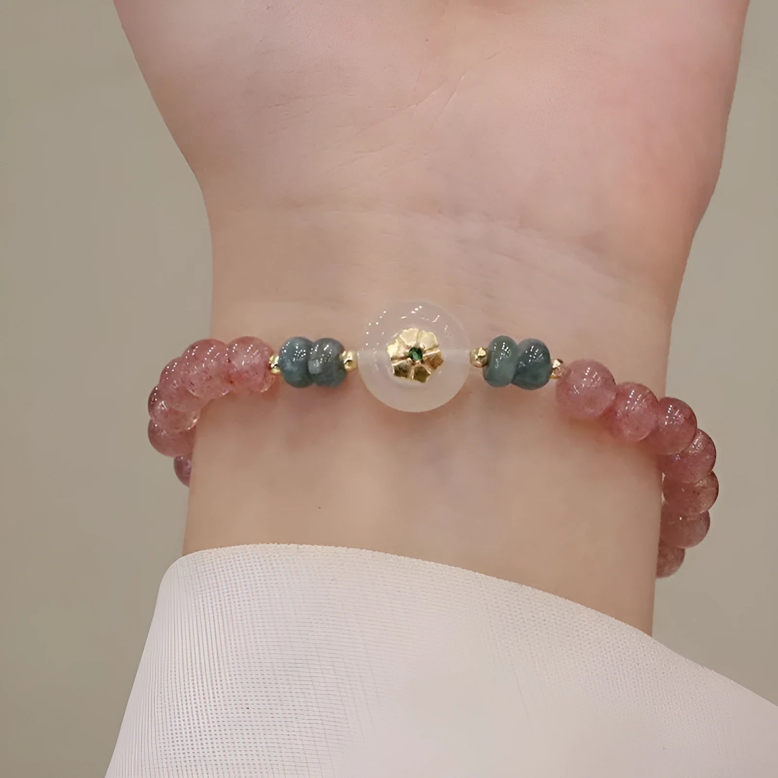 Strawberry quartz and blue water emerald bracelet with round jade pendant in new Chinese style