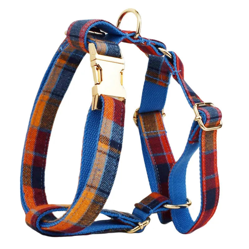 Four-piece dog collar set with bow tie and vest in gentleman style