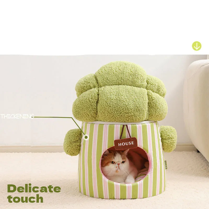 Green enclosed plastic pet house with a creative cauliflower tree hole design for cats or small dogs.