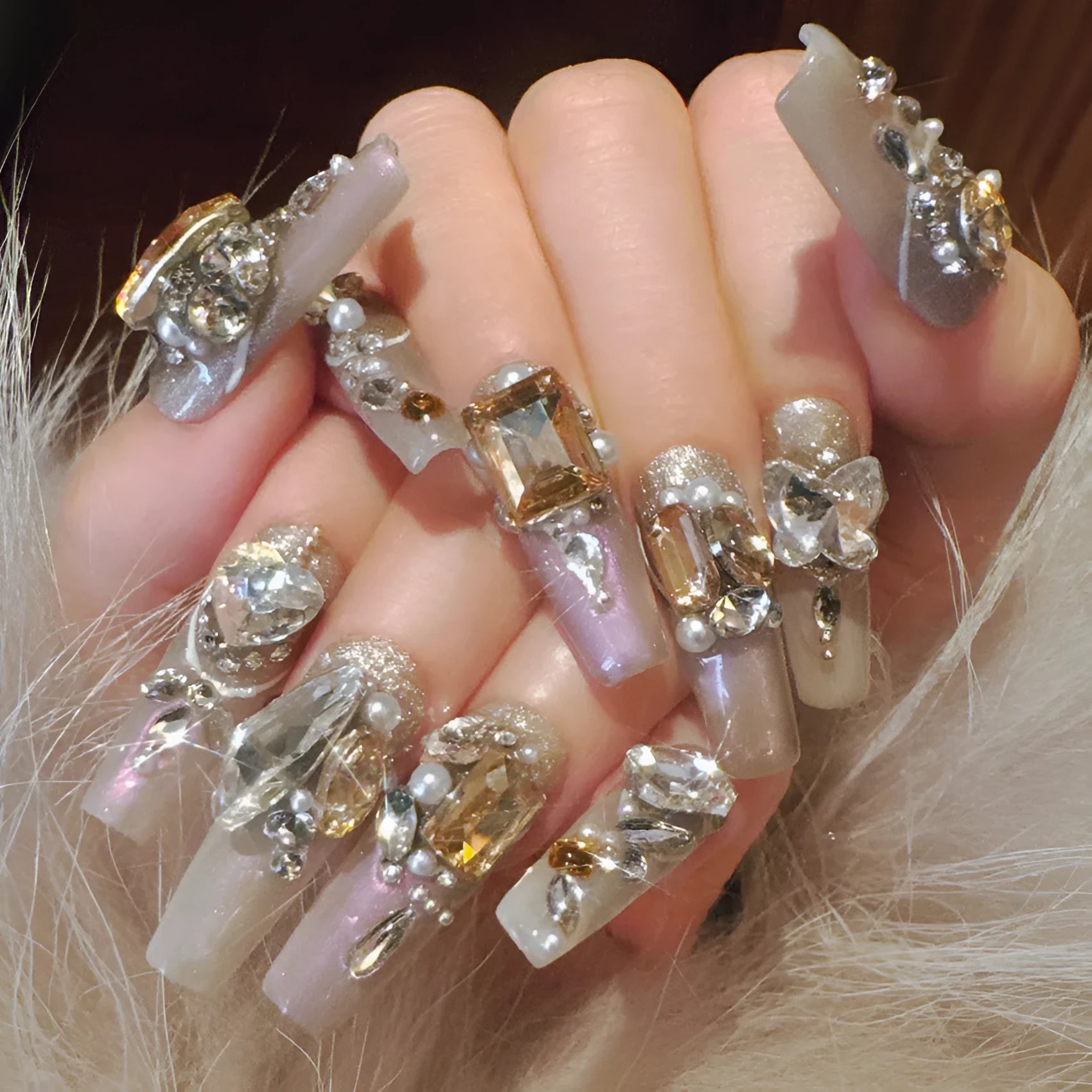 Flash style false nail patches on card packaging with S number sizing and application tools