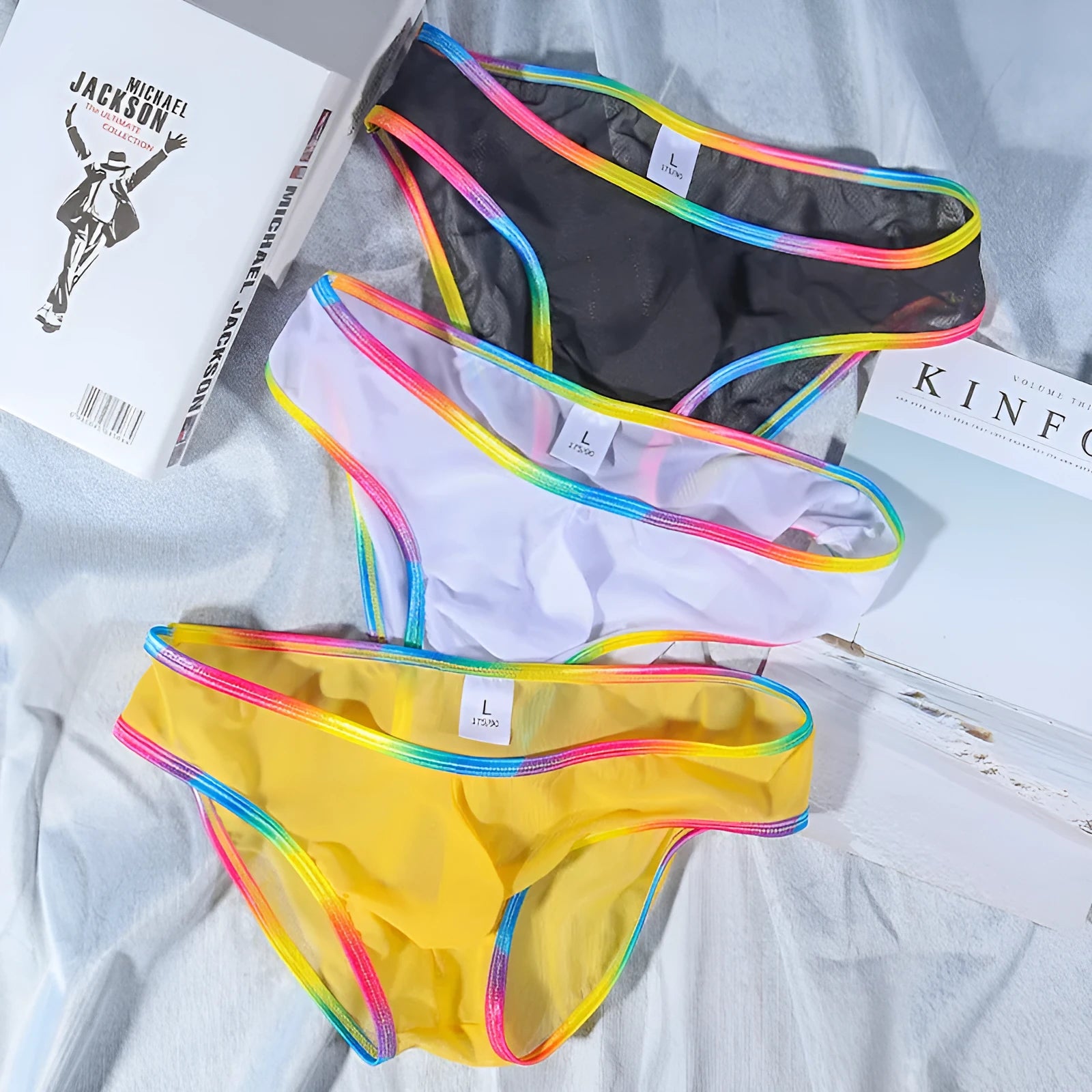 Mesh transparent briefs in solid colours with quick-drying knit fabric construction