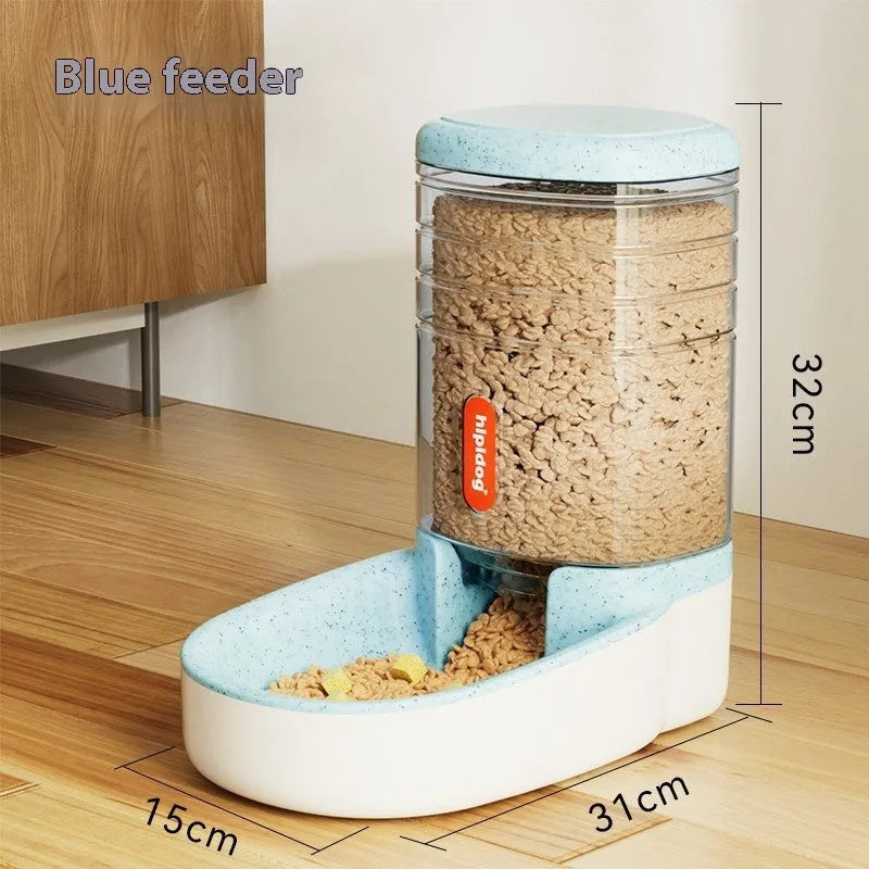 Automatic pet drinker or feeder with 3.8 litre capacity in choice of four colours