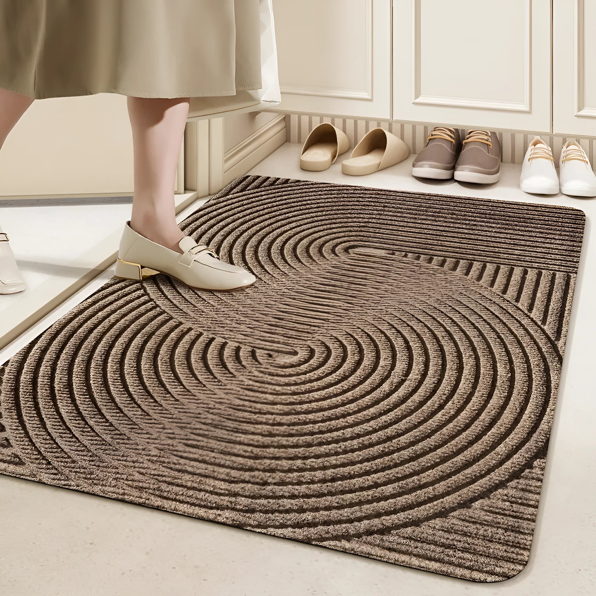 Green alien-shaped floor mat with cartoon anime pattern, dimensions 60 by 90 centimetres.