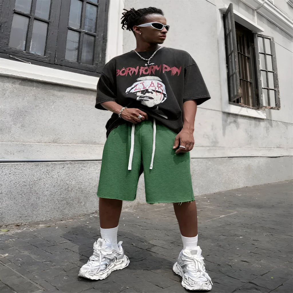 Men's straight leg trousers in fifth pants length for streetwear and sports
