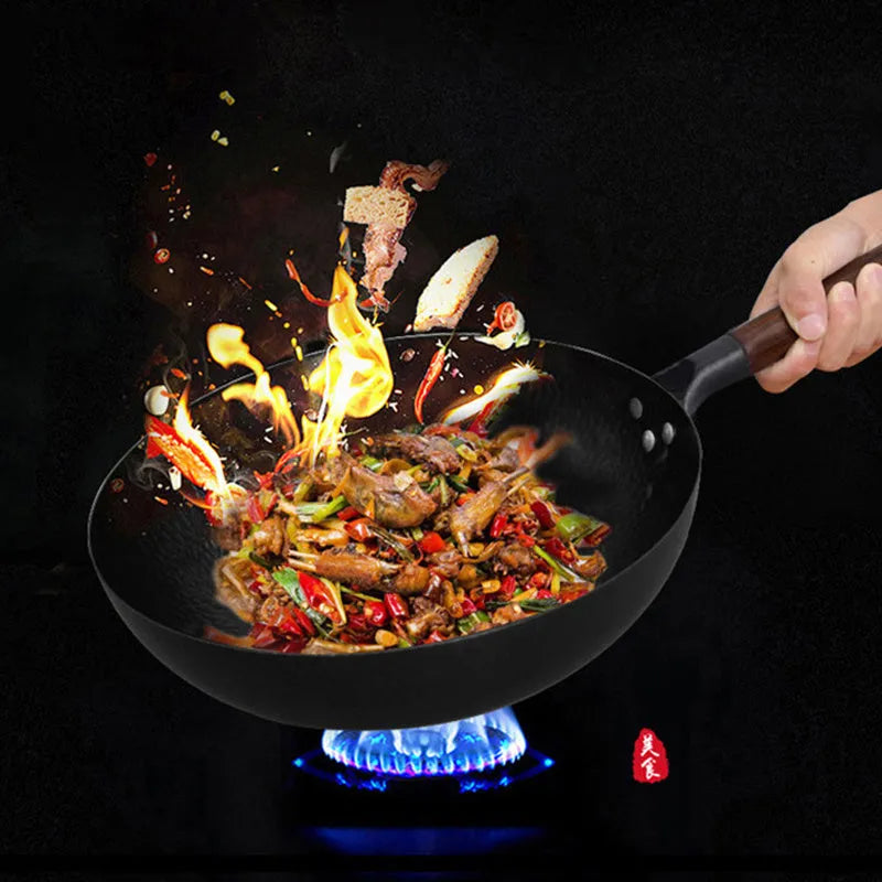 Traditional black iron wok with wooden handle, 40cm diameter, induction base, no chemical coating