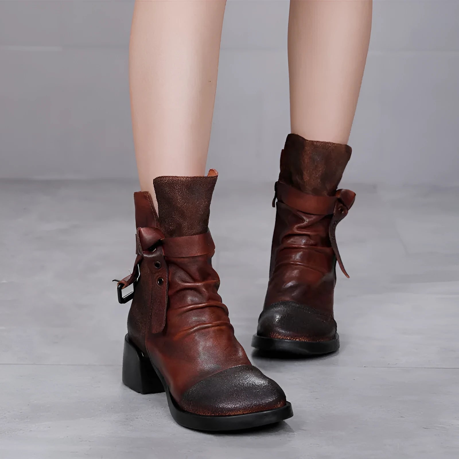 Women's retro chunky heel ankle boots in genuine leather with round toe