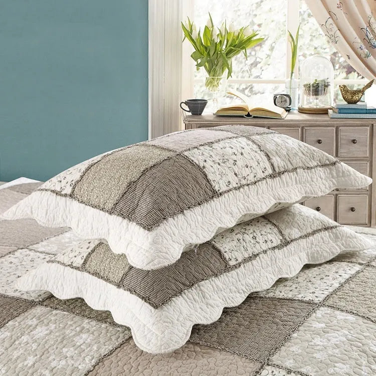 Pure cotton quilted bedding three-piece set with bed cover and two pillowcases in Korean bedspread style
