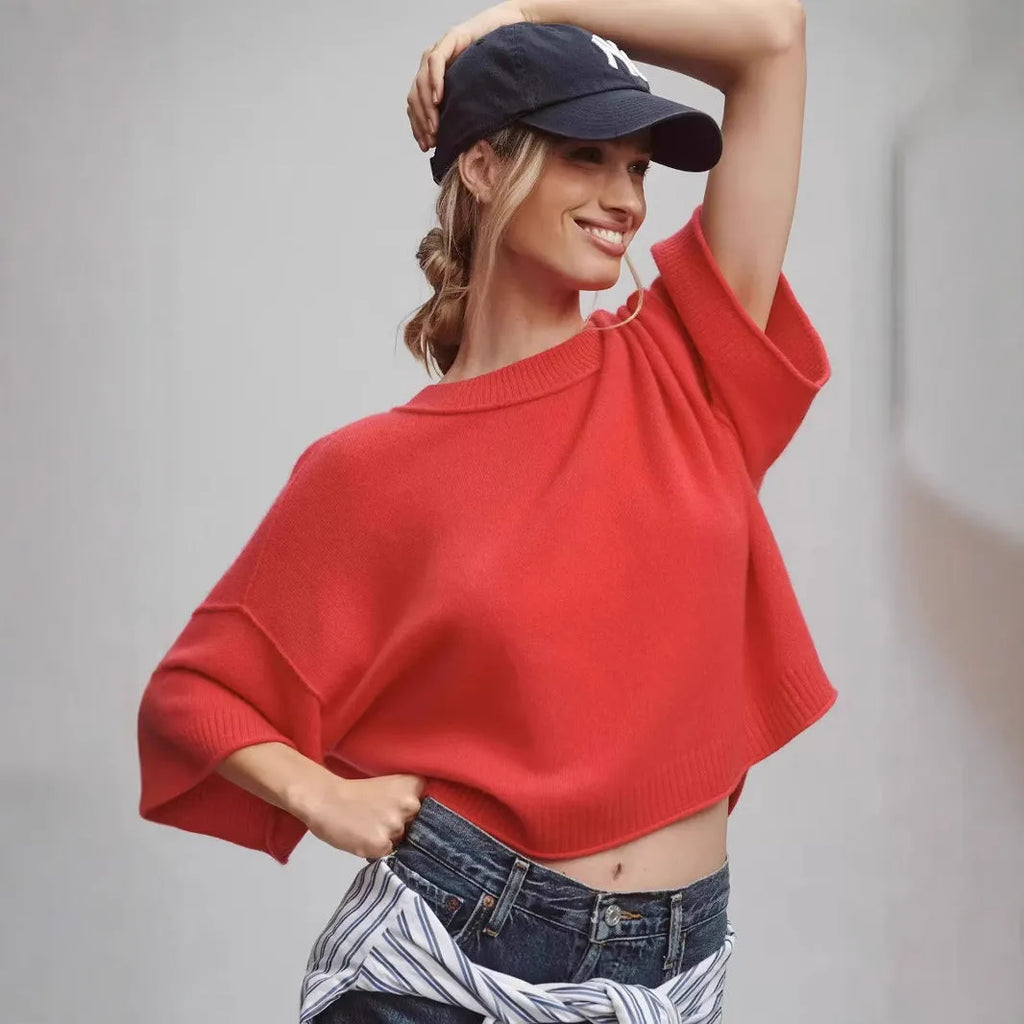 Hot girl style red viscose T-shirt with exposed navel design and regular sleeves