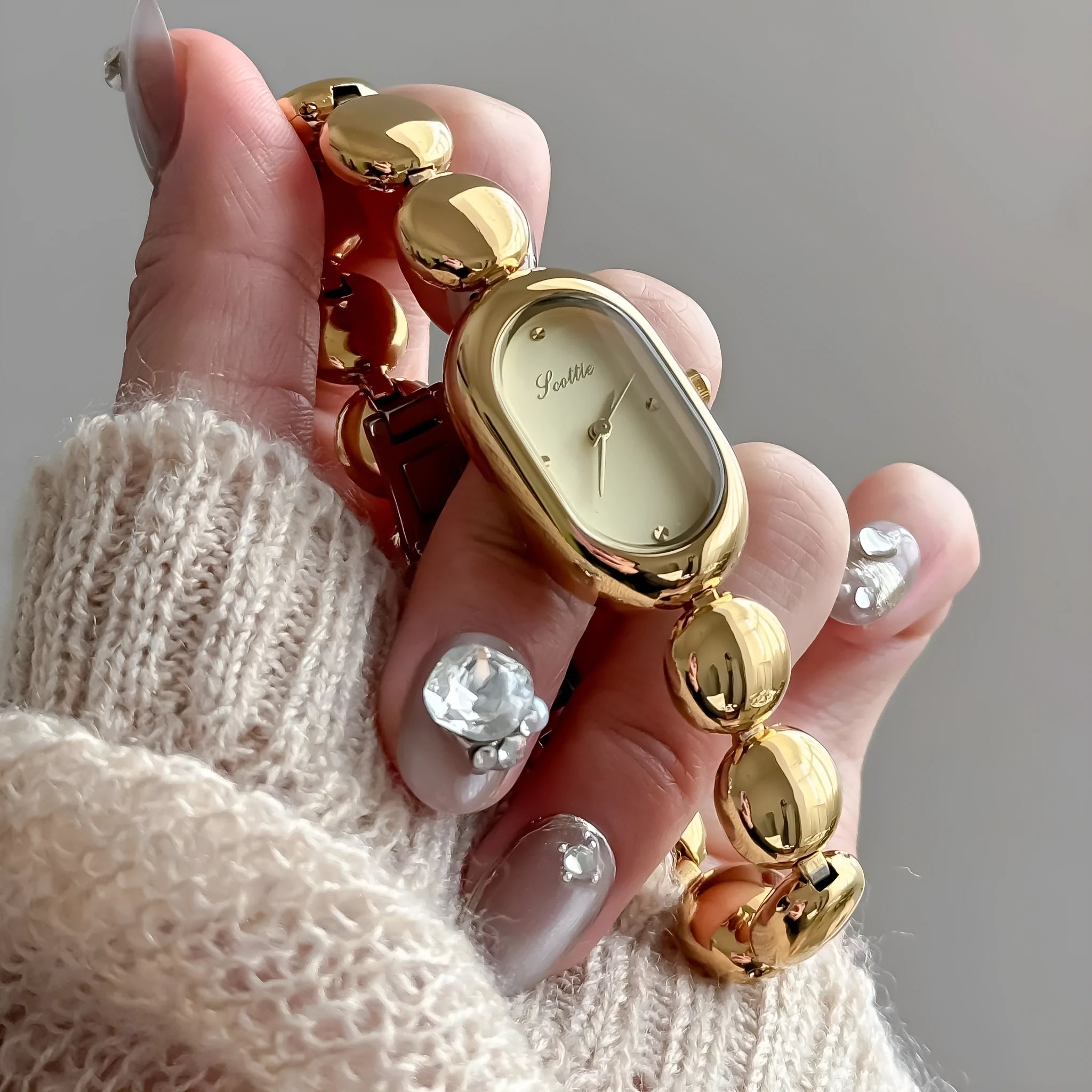 Women's oval fashion watch with 9mm thick case in various colour options