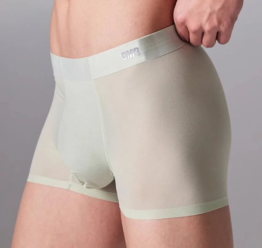 Lightweight seamless men's fitness underwear in black, shown flat, highlighting the antibacterial lining and stretch fabric.