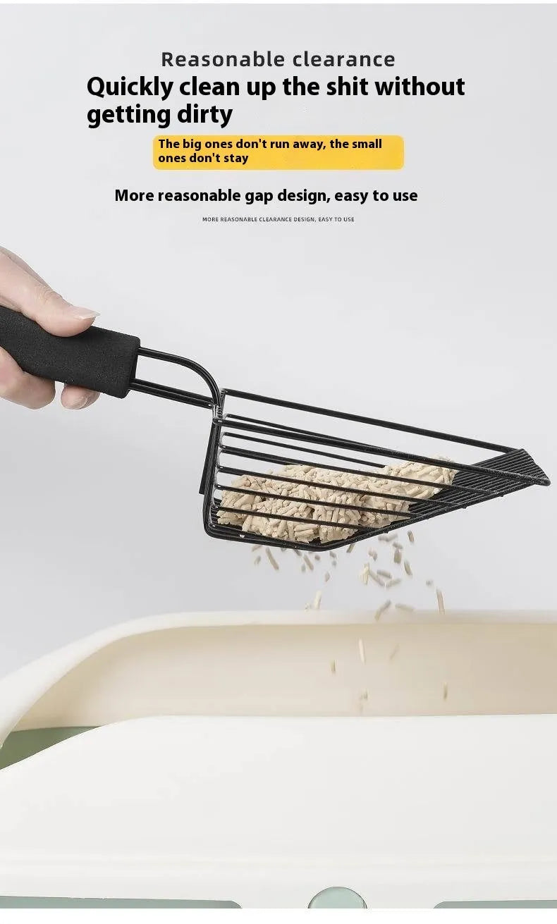 Black metal cat litter scoop with 0.8cm gap spacing between tines for cleaning clumping litter