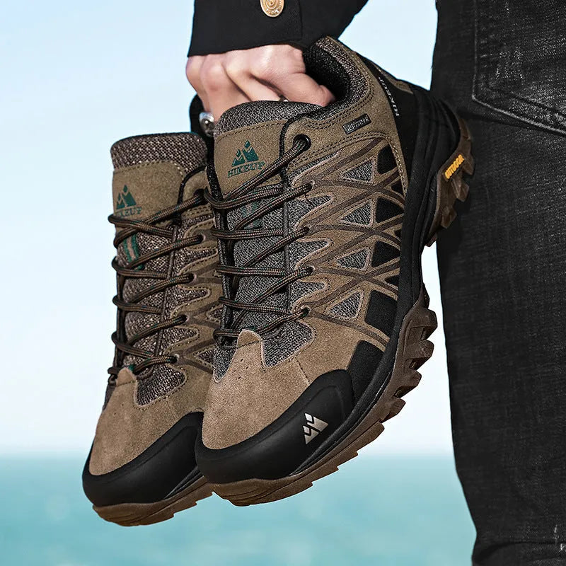 Men's casual climbing shoes with round toe and synthetic leather upper for autumn winter outdoor sport