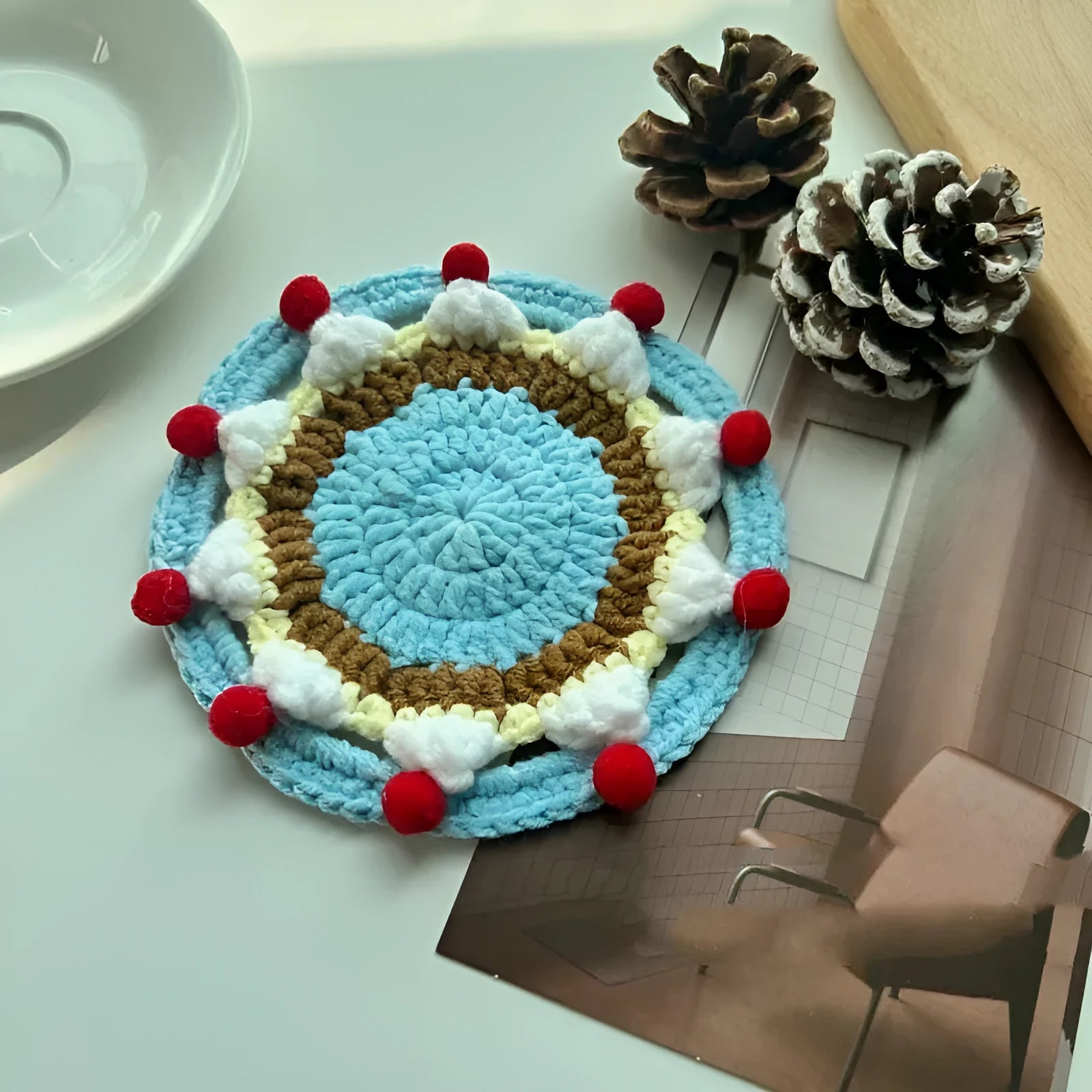 Wool cake coaster bag with 9cm diameter base for cupcakes and desserts