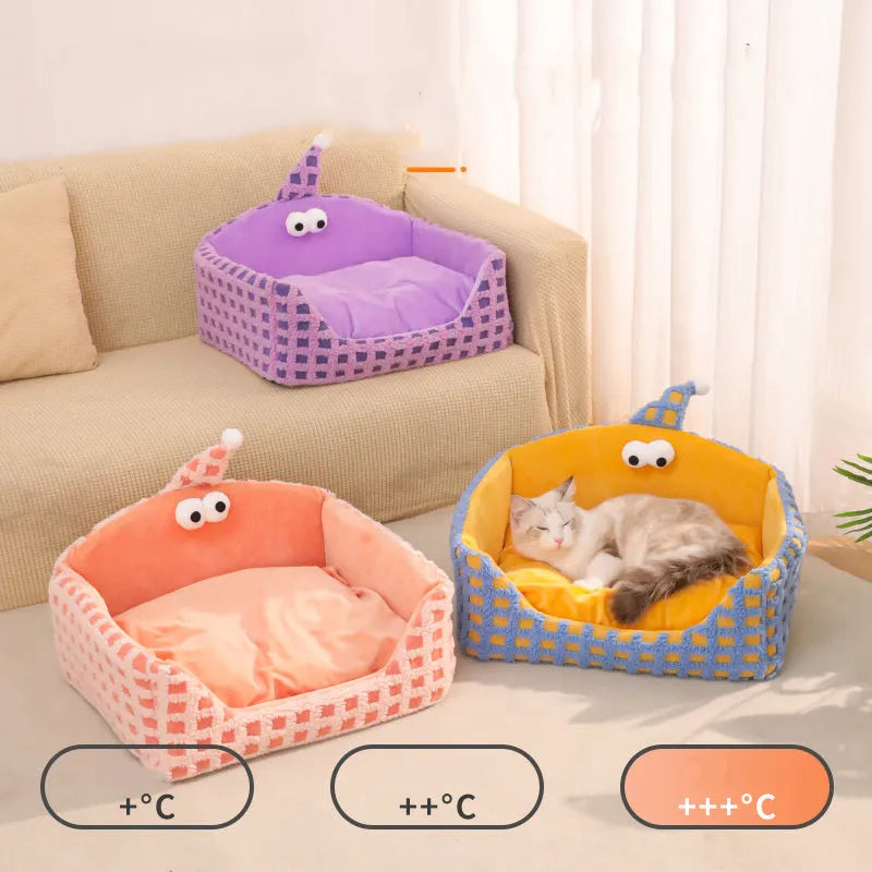 Green triangular hat-shaped sponge pet bed for cats, shown disassembled for washing.