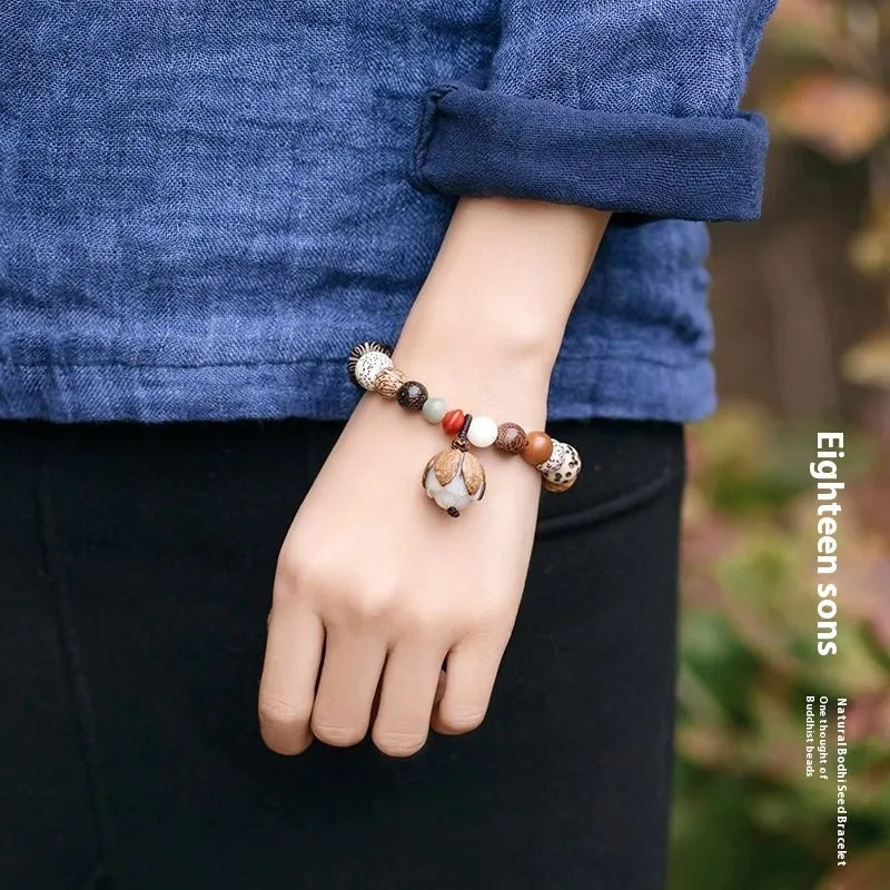 Women's 18-seed Bodhi bead bracelet with geometric pattern on 16cm wrist