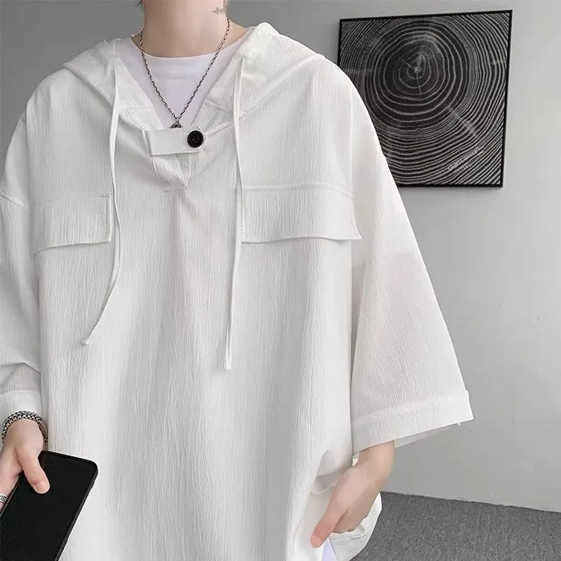 Men's hooded short sleeve t-shirt in loose fit solid colour for summer casual wear