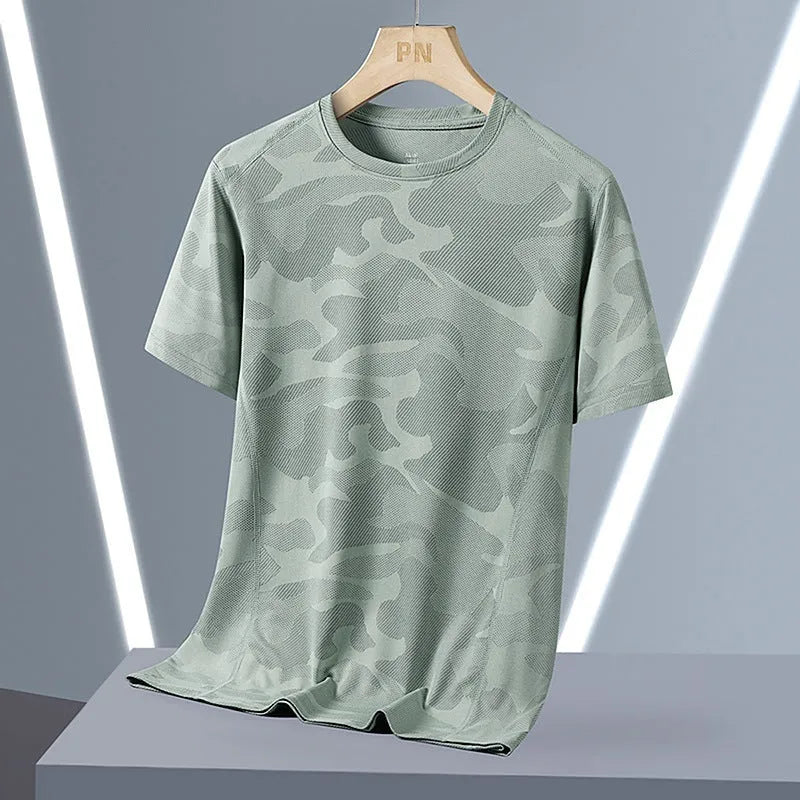 Men's camouflage pattern nylon summer top with short sleeves and round neck in loose fit