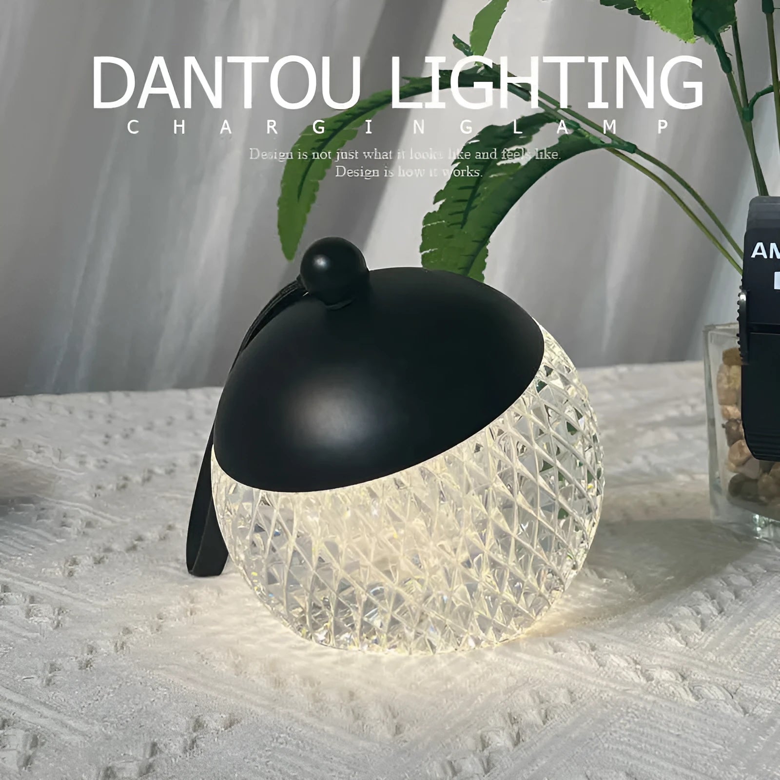 Small round touch-controlled desk lamp in aluminium and acrylic with dimmable LED lighting