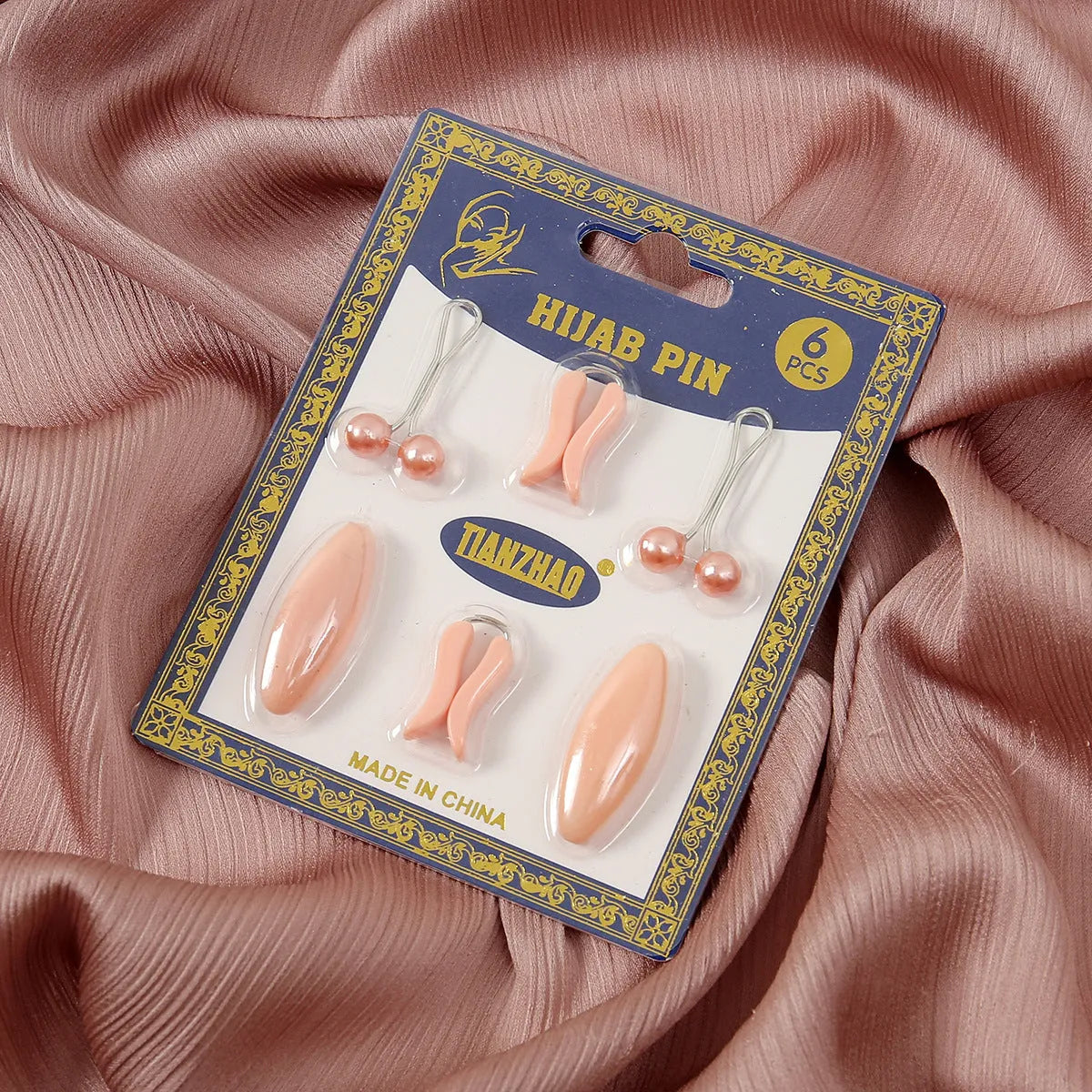 Plastic safety pin set with pearl scarf clip in oval meander pattern, 3.5×1.7cm, resin drip finish, available in 5 colours